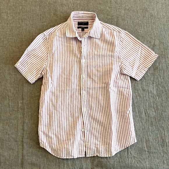 Banana Republic Linen Short-Sleeve Shirt - Picture 1 of 5